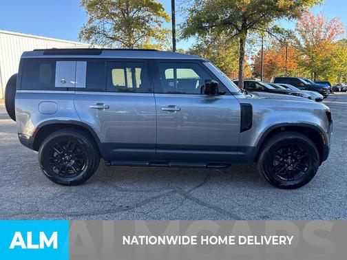 2023 Land Rover Defender 110 SE