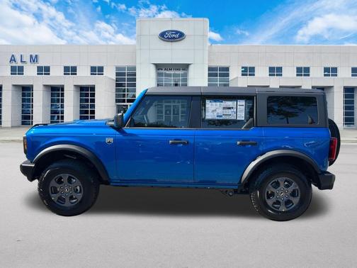 VELOCITY BLUE METALLIC 2026 Ford Bronco Big Bend