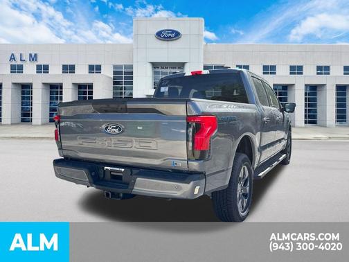 2025 Ford F-150 Lightning Flash