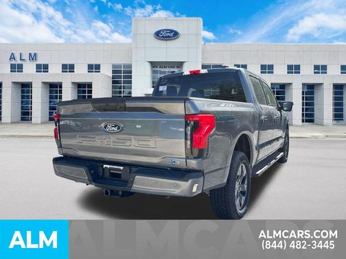 2025 Ford F-150 Lightning Flash