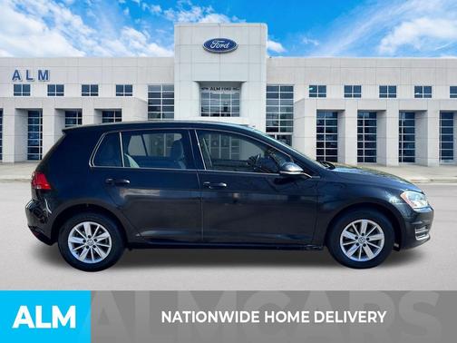 2017 Volkswagen Golf TSI S 4-Door