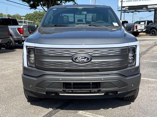 2025 Ford F-150 Lightning LARIAT