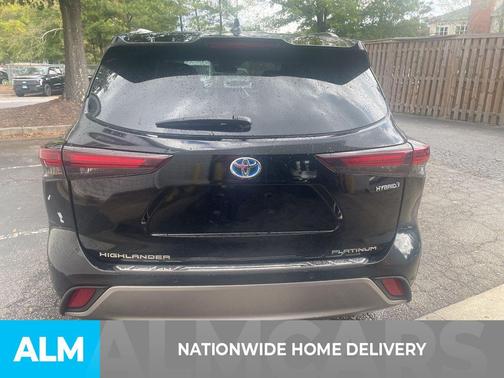 2024 Toyota Highlander Hybrid Platinum