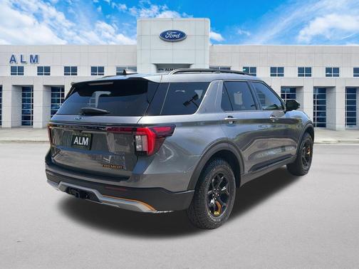 CARBONIZED GRAY METALLIC 2026 Ford Explorer Tremor