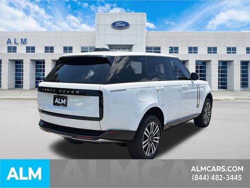 White 2024 Land Rover Range Rover P530 SE