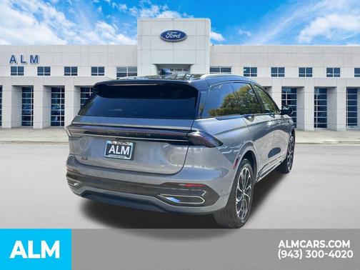 2024 Lincoln Nautilus Reserve