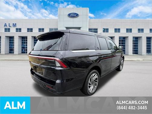 INFINITE BLACK MET CC 2025 Lincoln Navigator Reserve