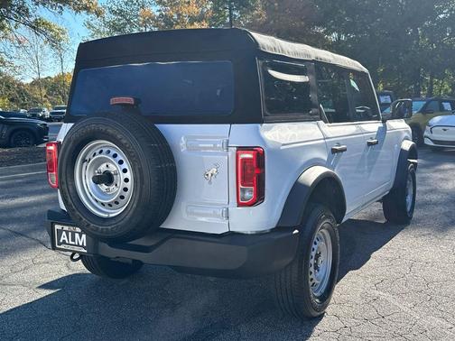 2025 Ford Bronco Base