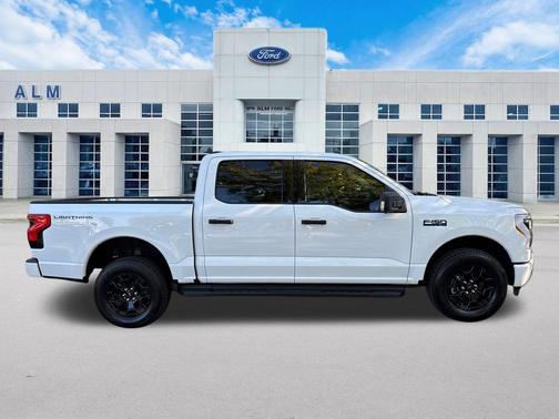 2025 Ford F-150 Lightning XLT