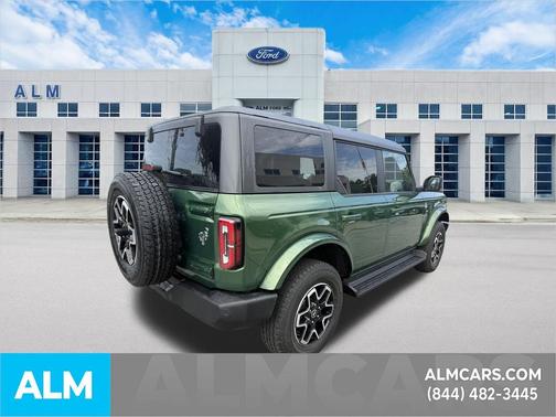 ERUPTION GREEN METALLIC 2025 Ford Bronco Outer Banks