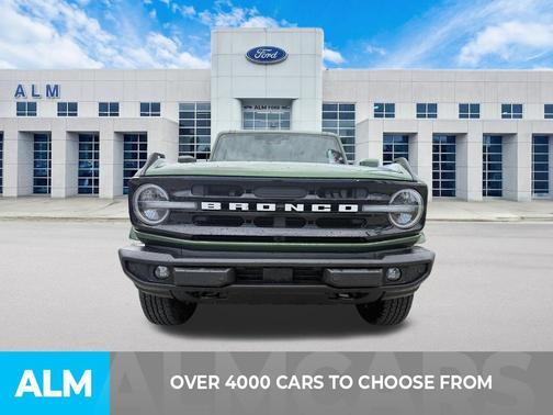 ERUPTION GREEN METALLIC 2025 Ford Bronco Outer Banks