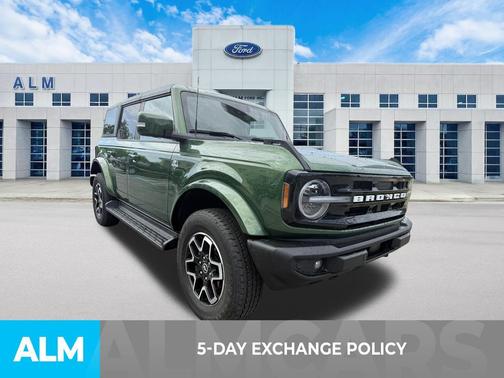 ERUPTION GREEN METALLIC 2025 Ford Bronco Outer Banks