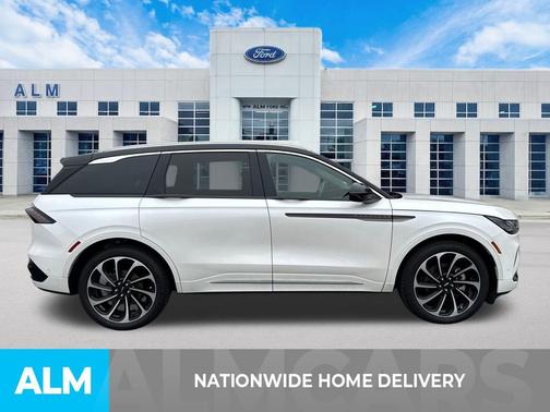 2024 Lincoln Nautilus Black Label