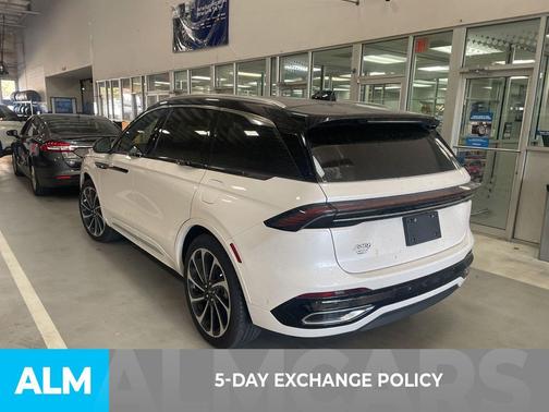 2024 Lincoln Nautilus Black Label