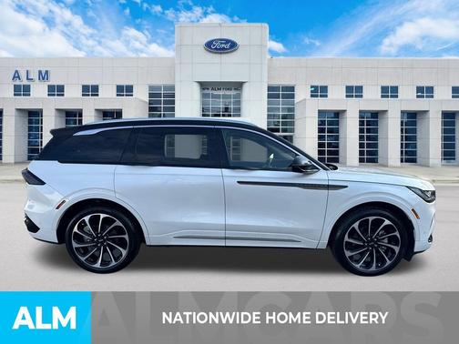 2024 Lincoln Nautilus Black Label