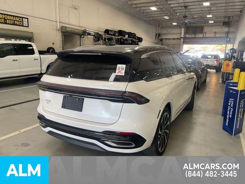 2024 Lincoln Nautilus Black Label