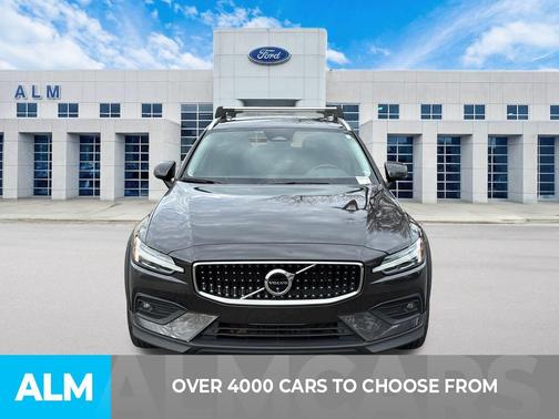 2024 Volvo V60 Cross Country B5 Plus