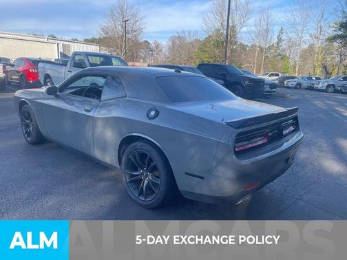 2018 Dodge Challenger SXT
