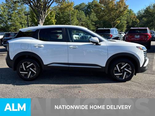 2025 Nissan Kicks SV