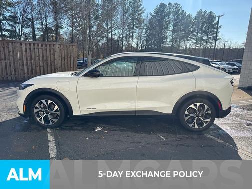 2024 Ford Mustang Mach-E Select