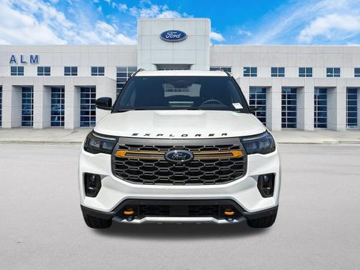 STAR WHITE MET TRI-COAT 2026 Ford Explorer Tremor