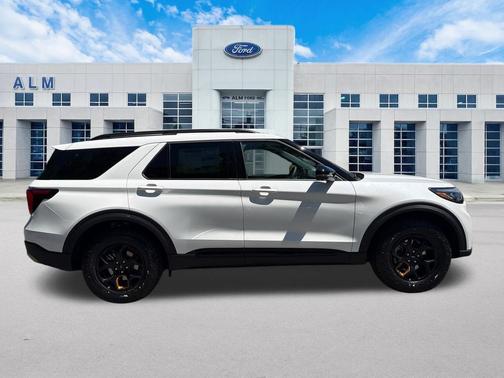 STAR WHITE MET TRI-COAT 2026 Ford Explorer Tremor