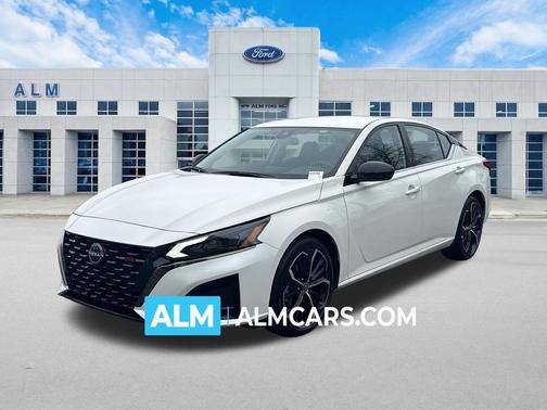 2025 Nissan Altima SR FWD