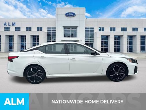 2025 Nissan Altima SR FWD