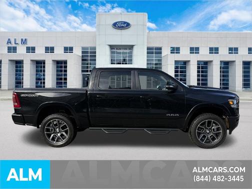 Diamond Black Crystal Pearlcoat 2020 RAM 1500 Laramie