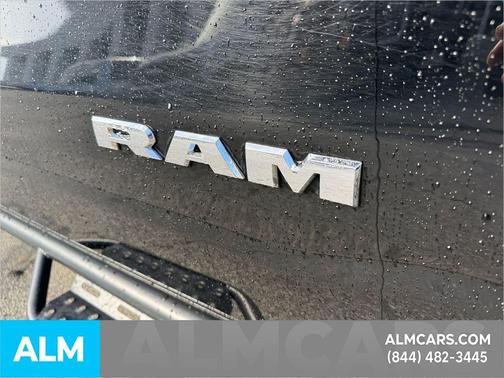 Diamond Black Crystal Pearlcoat 2020 RAM 1500 Laramie