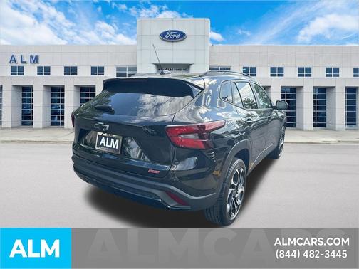 Mosaic Black Metallic 2024 Chevrolet Trax FWD 2RS