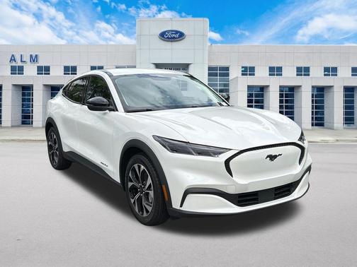 STAR WHITE MET TRI-COAT 2026 Ford Mustang Mach-E Select
