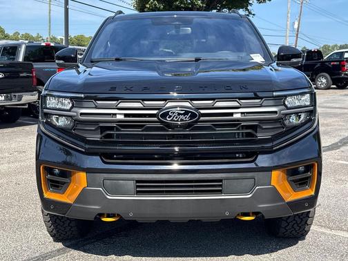 2025 Ford Expedition Tremor