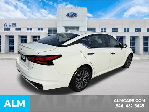 Glacier White 2025 Nissan Altima 2.5 SV
