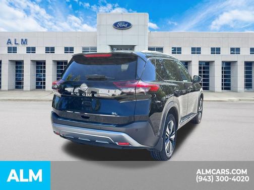 2023 Nissan Rogue SL