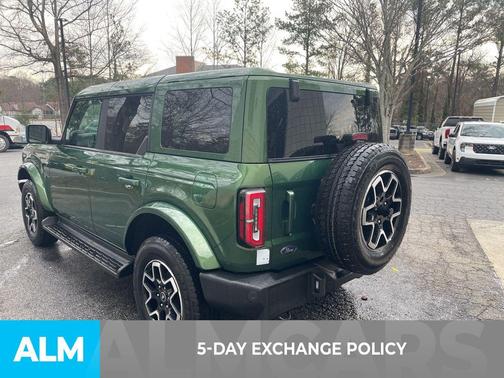 2025 Ford Bronco Outer Banks