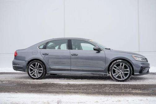 2016 Volkswagen Passat 1.8T R-Line