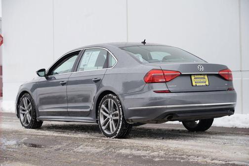 2016 Volkswagen Passat 1.8T R-Line