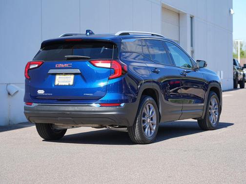 Marine Metallic 2023 GMC Terrain SLT