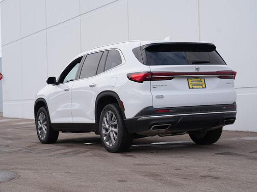 2025 Buick Enclave Preferred FWD