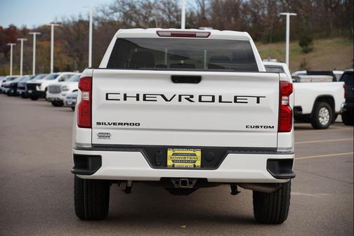 2022 Chevrolet Silverado 1500 Custom