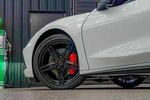 Arctic White 2026 Chevrolet Corvette Stingray w/1LT