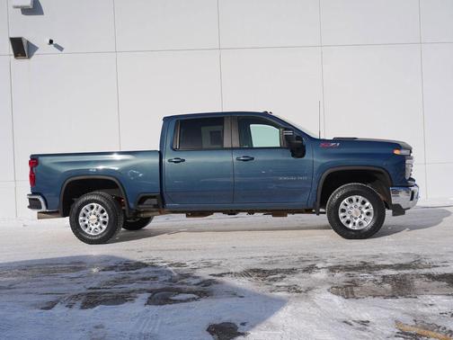 2025 Chevrolet Silverado 3500 LT