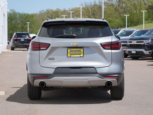 Sterling Gray Metallic 2023 Chevrolet Blazer 2LT