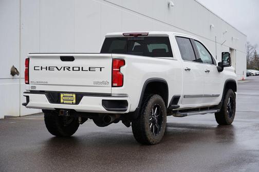 2024 Chevrolet Silverado 3500 High Country