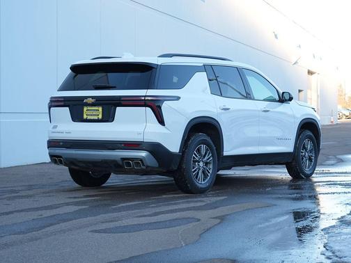 2024 Chevrolet Traverse LT