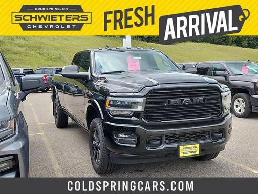 2019 RAM 3500 Laramie Crew Cab 4x4 8' Box