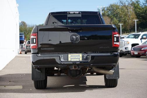 2019 RAM 3500 Laramie Crew Cab 4x4 8' Box
