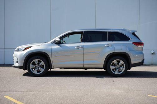 2017 Toyota Highlander Limited