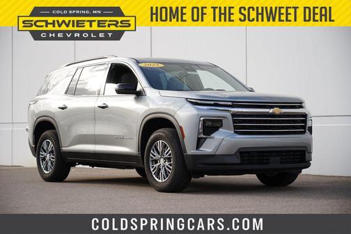 2025 Chevrolet Traverse LT